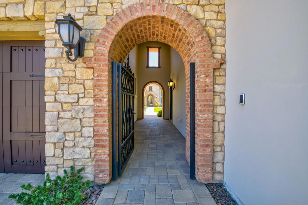 MLS #219133637DA image #1