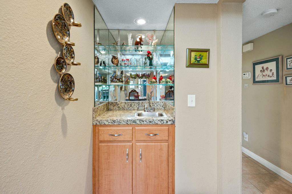 MLS #219133713DA image #9