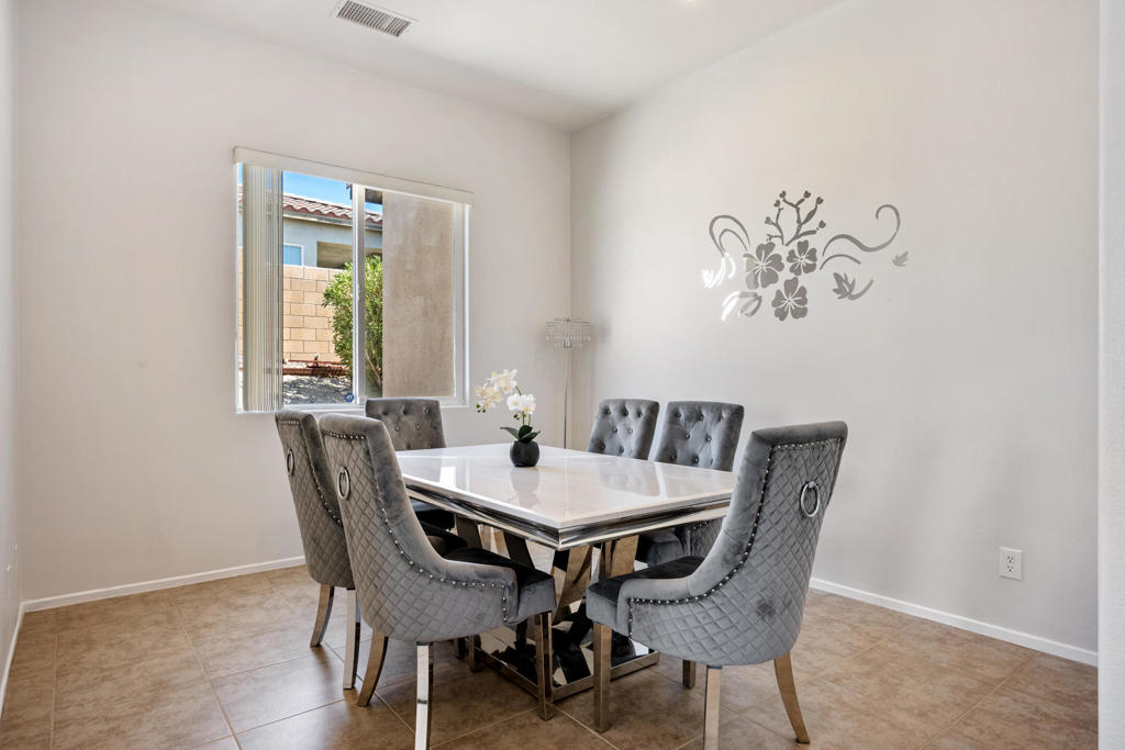 MLS #219133722DA image #4