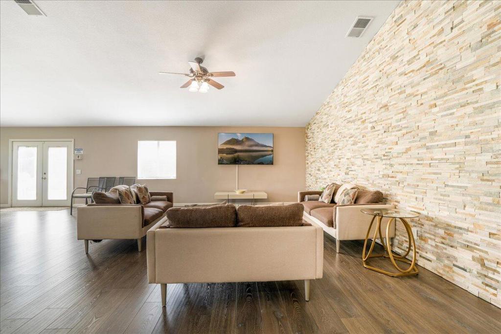 MLS #219133727DA image #3