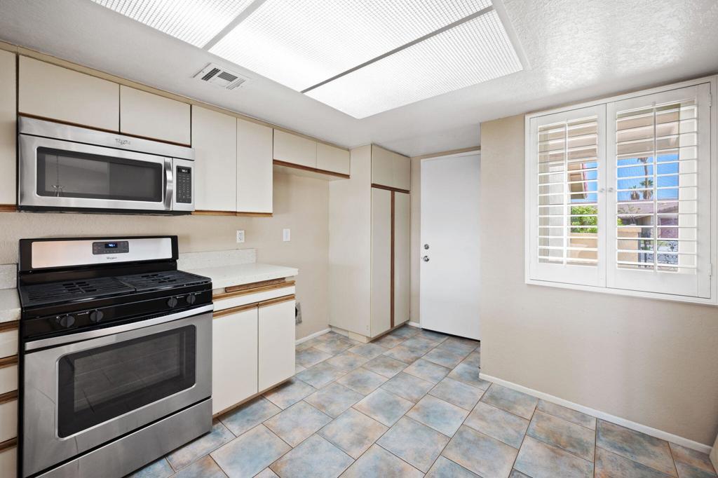 MLS #219134102DA image #17