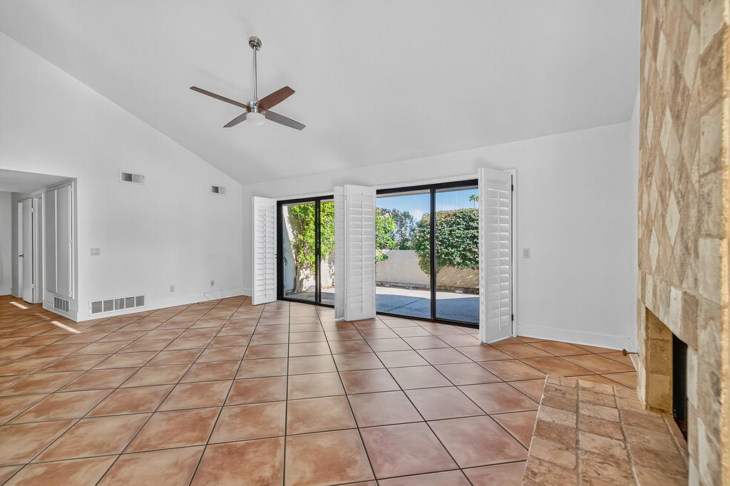 MLS #219134212DA image #2