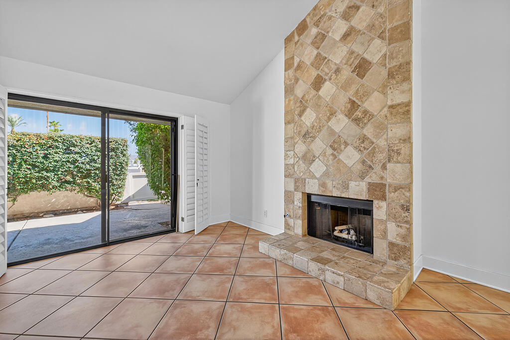 MLS #219134212DA image #3