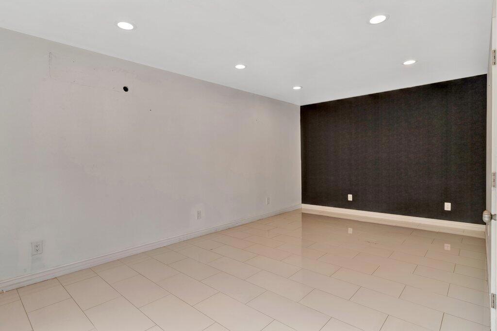 MLS #219134332DA image #15