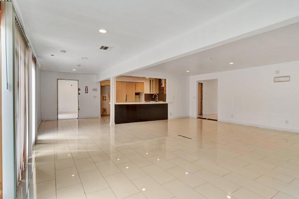 MLS #219134332DA image #3