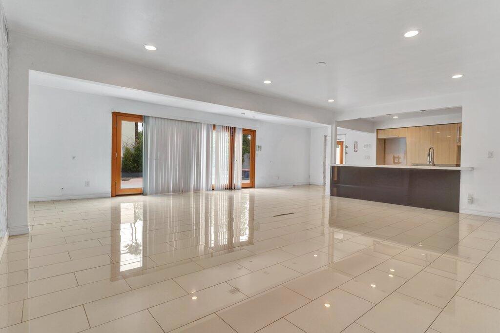 MLS #219134332DA image #4