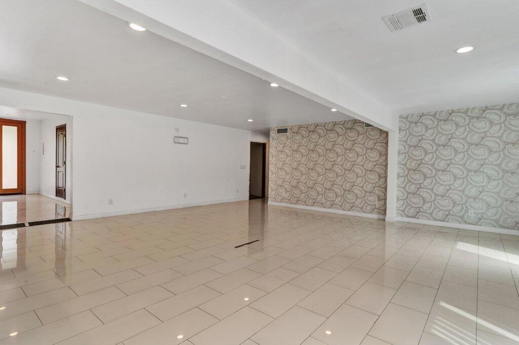 MLS #219134332DA image #6