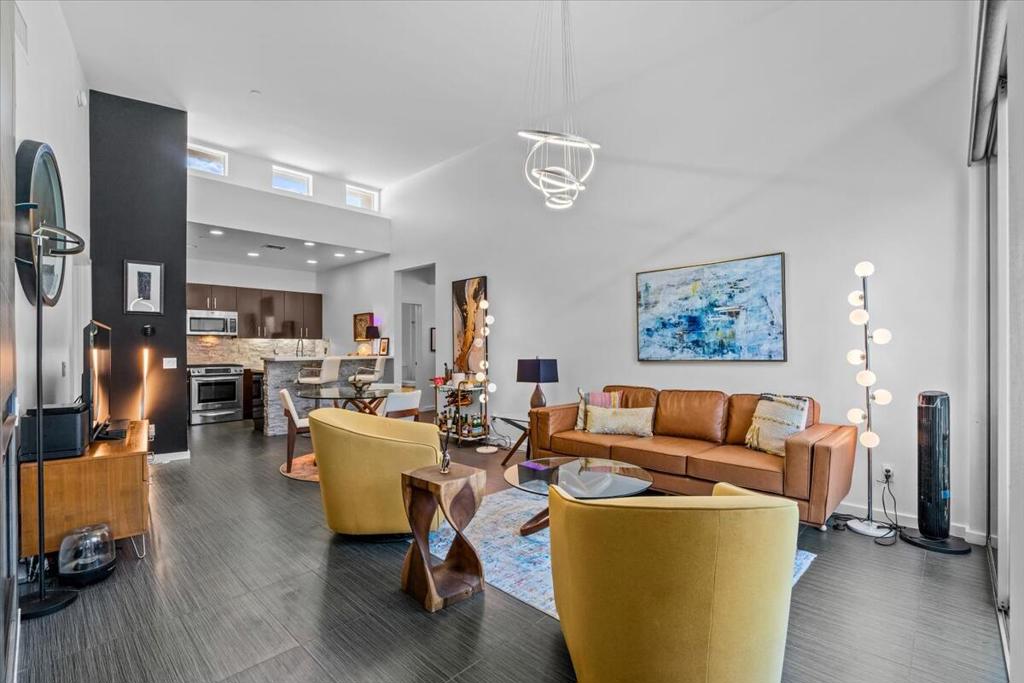 MLS #219134393PS image #2