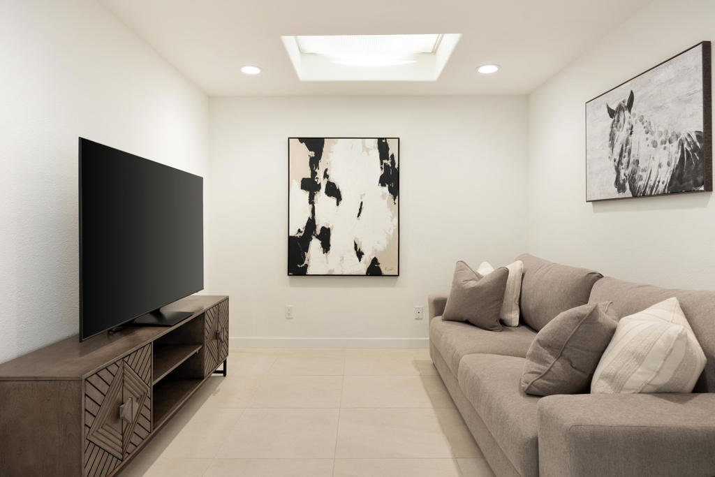 MLS #219134410PS image #9