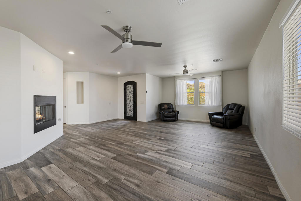 MLS #219134533DA image #4