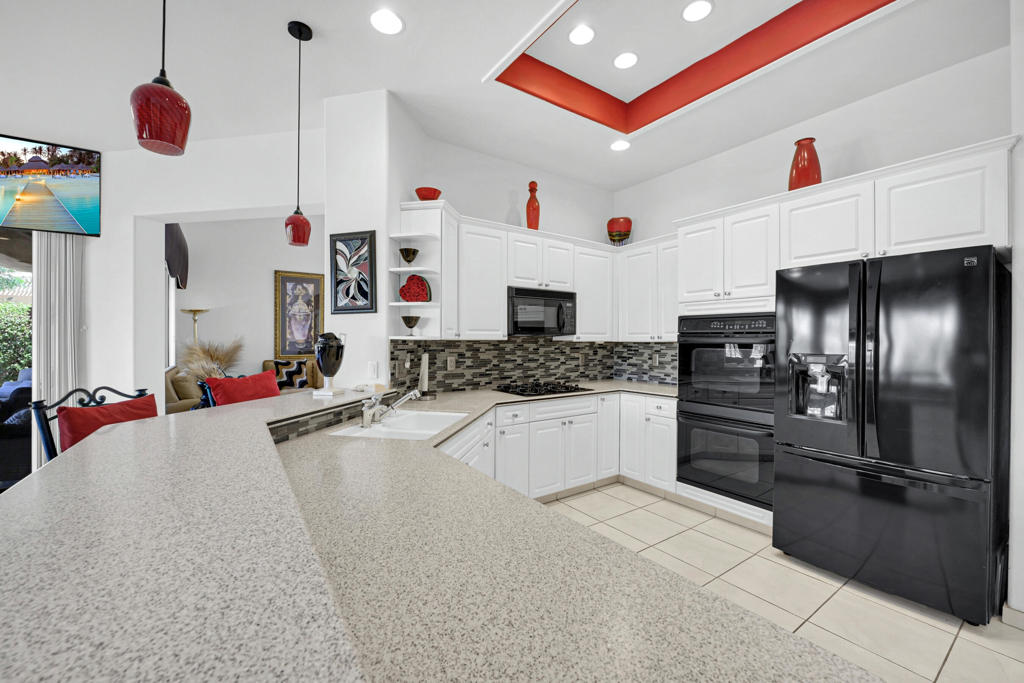 MLS #219134611DA image #16