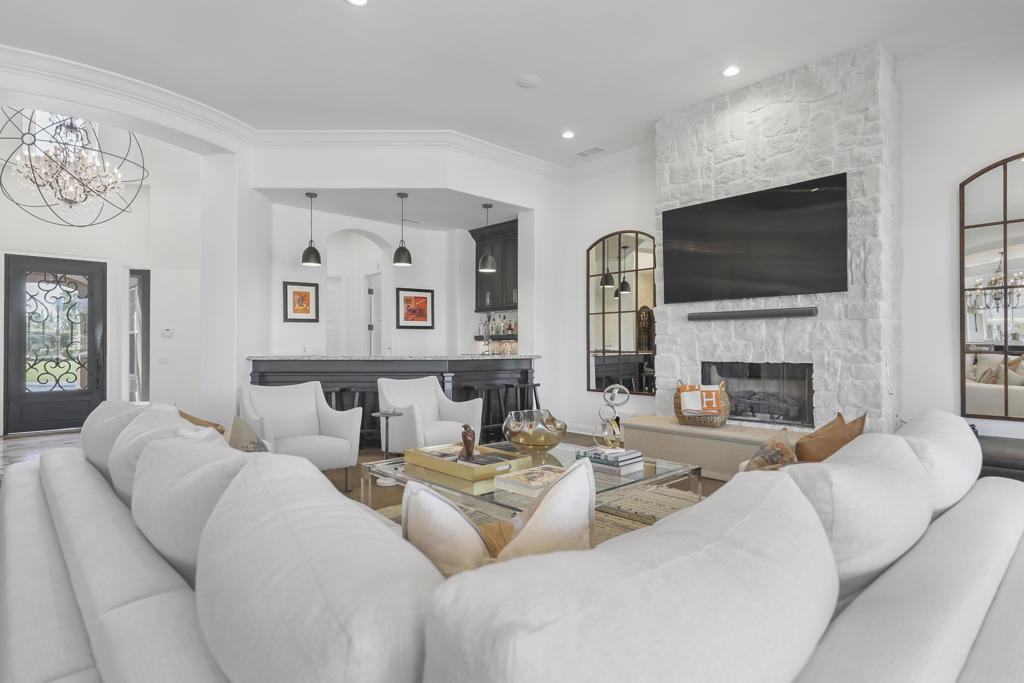 MLS #219134660DA image #3