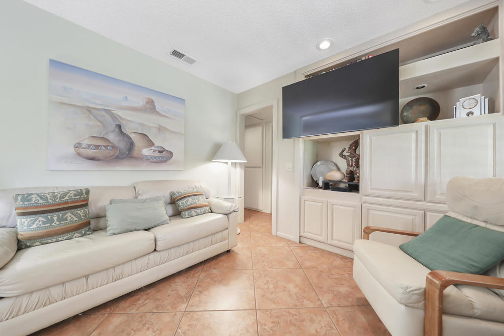 MLS #219134672DA image #9