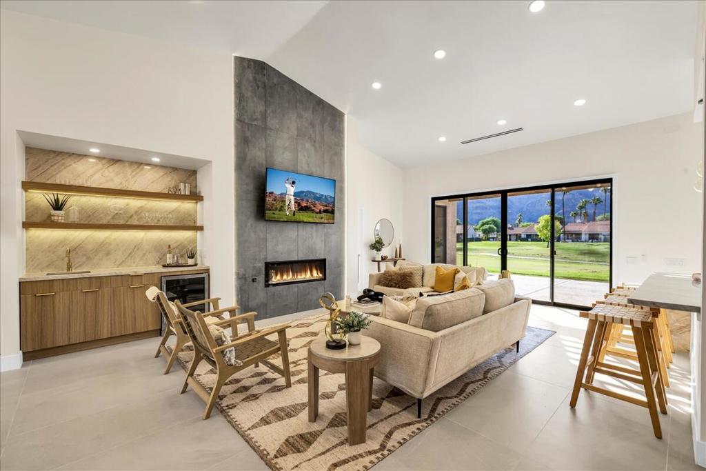 MLS #219134721DA image #2