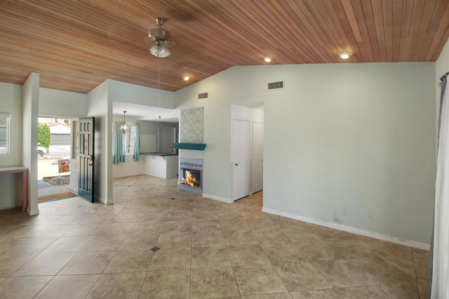 MLS #219135094DA image #4