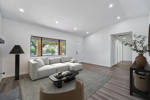 MLS #219135133DA image #2