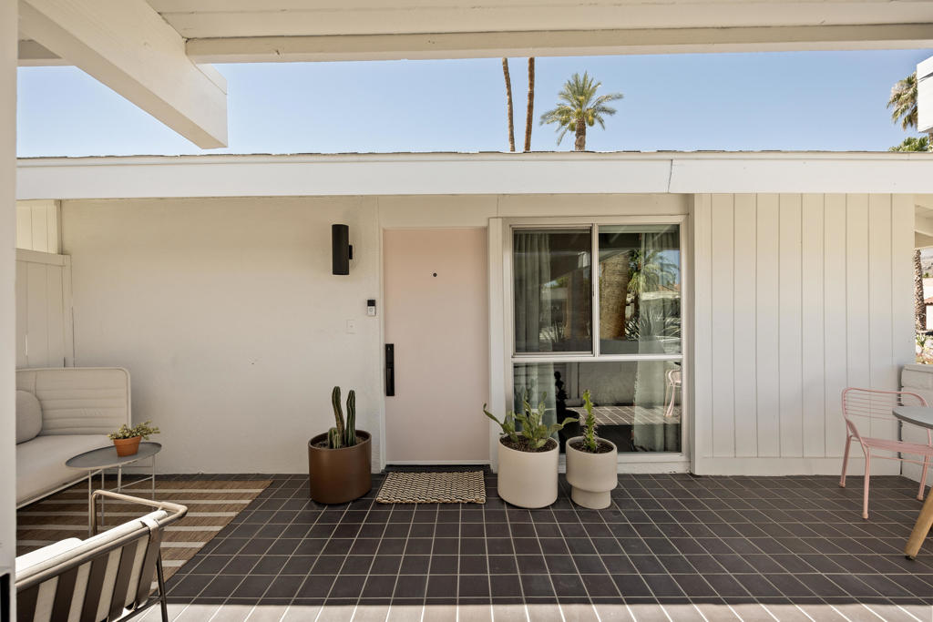 MLS #219135142PS image #0