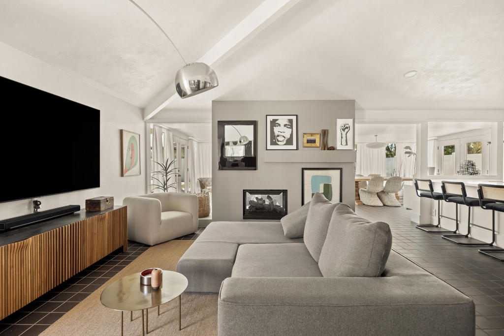 MLS #219135142PS image #4