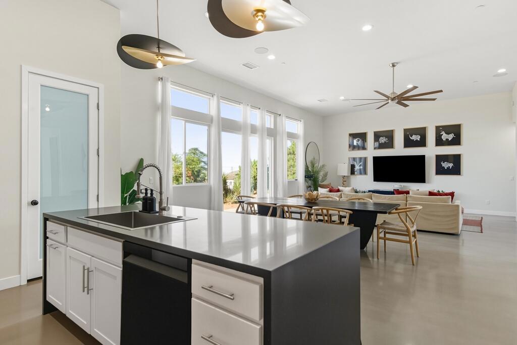 MLS #219135163DA image #10