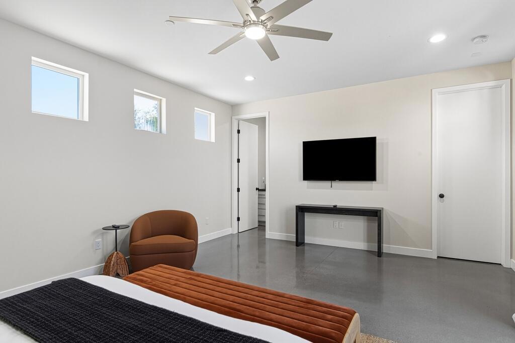 MLS #219135163DA image #30