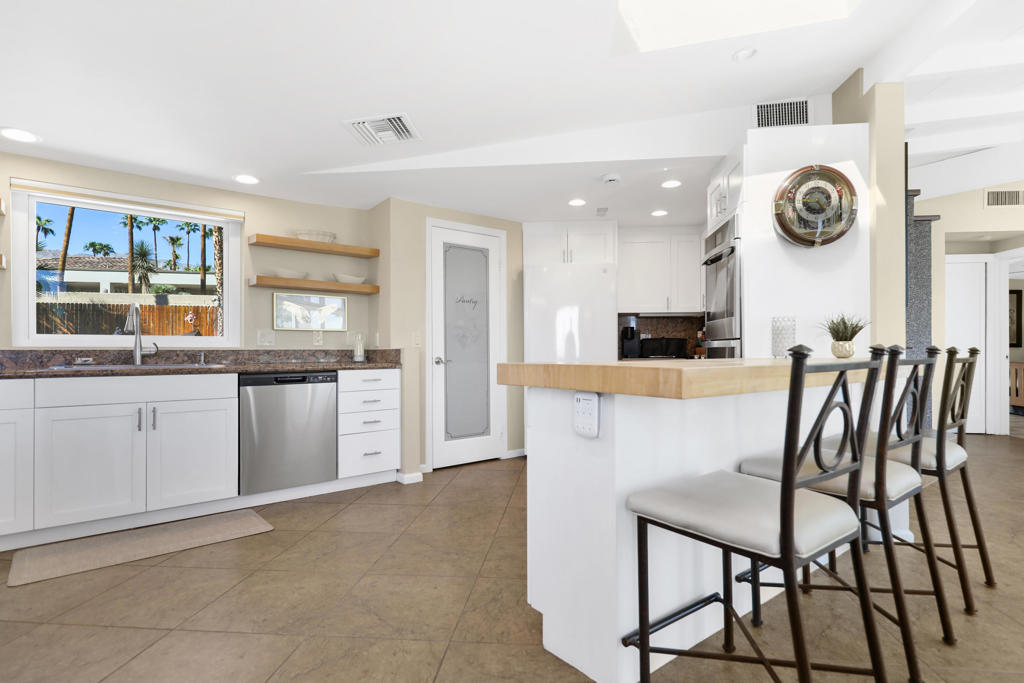 MLS #219135195DA image #9