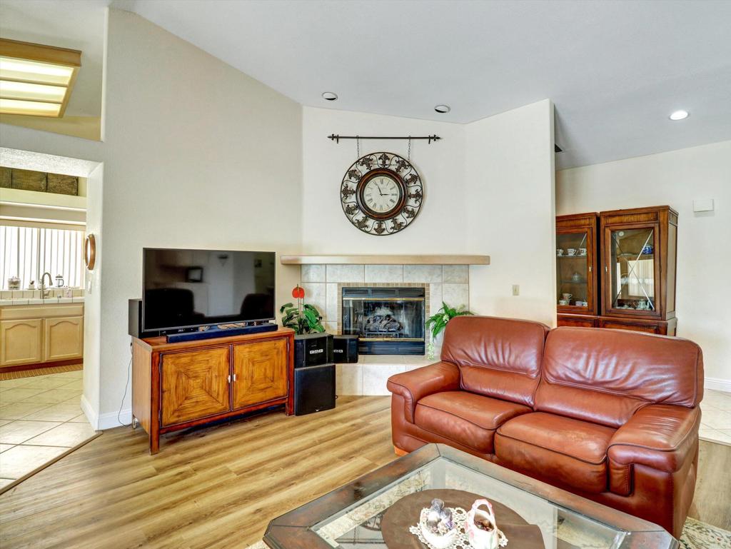 MLS #219135213DA image #4