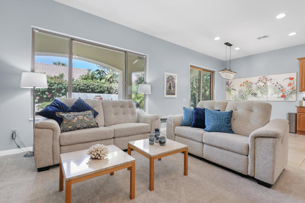 MLS #219135230DA image #4