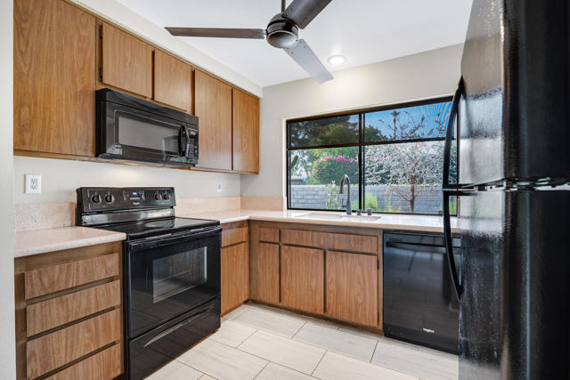 MLS #219135231DA image #9