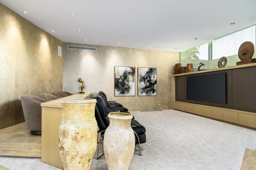 MLS #219135235DA image #14