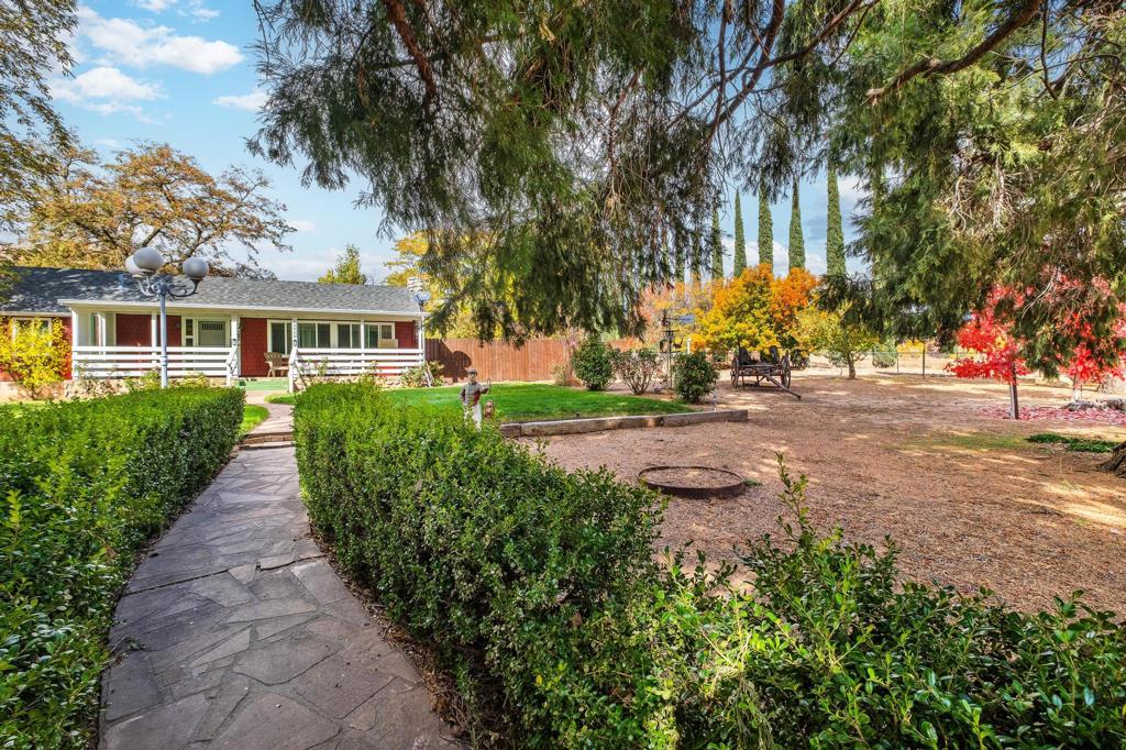 MLS #219135242PS image #2