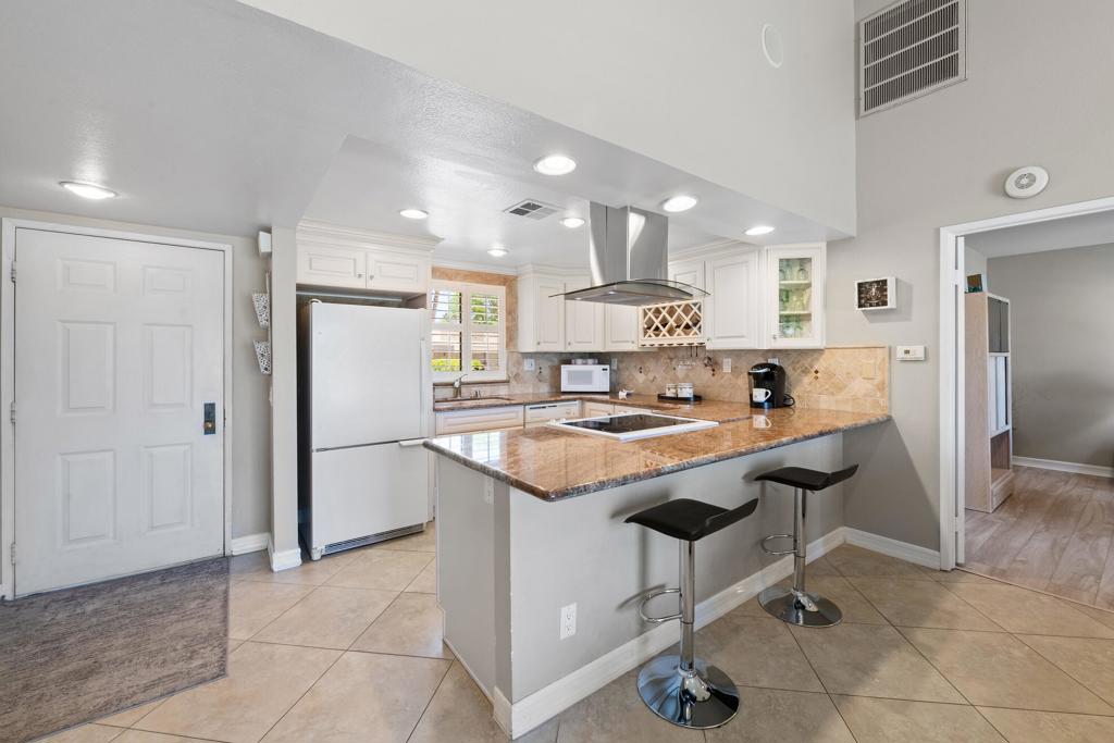 MLS #219135256DA image #4