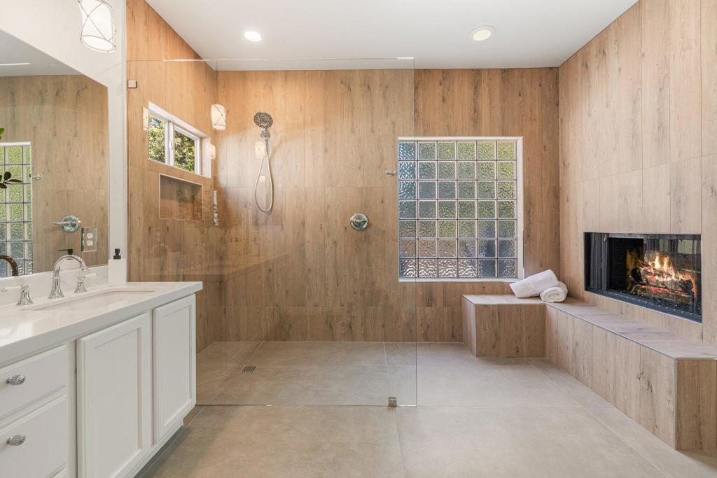 MLS #219135257DA image #24