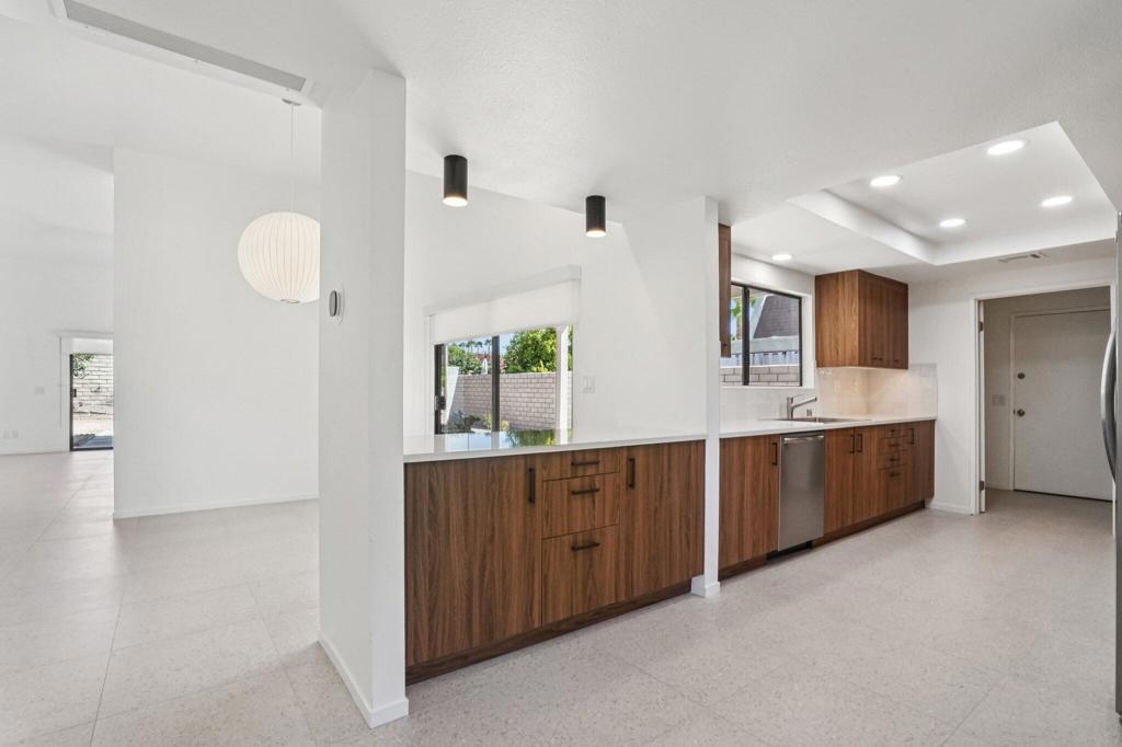 MLS #219135258DA image #13