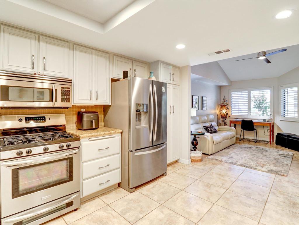 MLS #219135271DA image #14