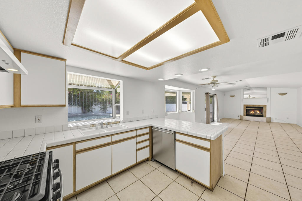 MLS #219135302PS image #8