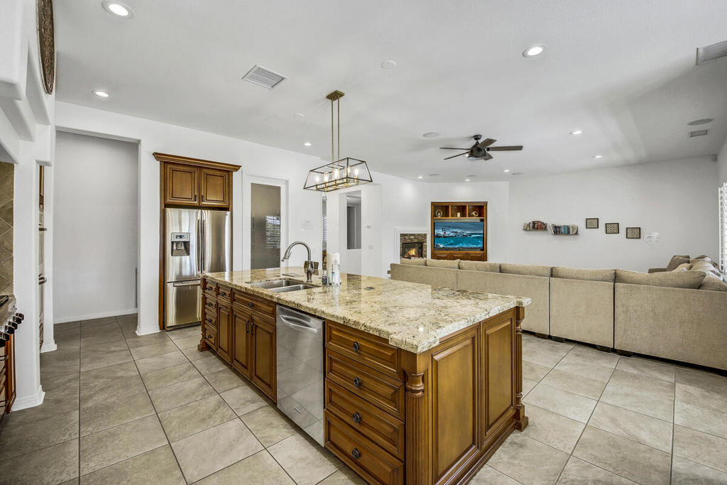 MLS #219135315DA image #12