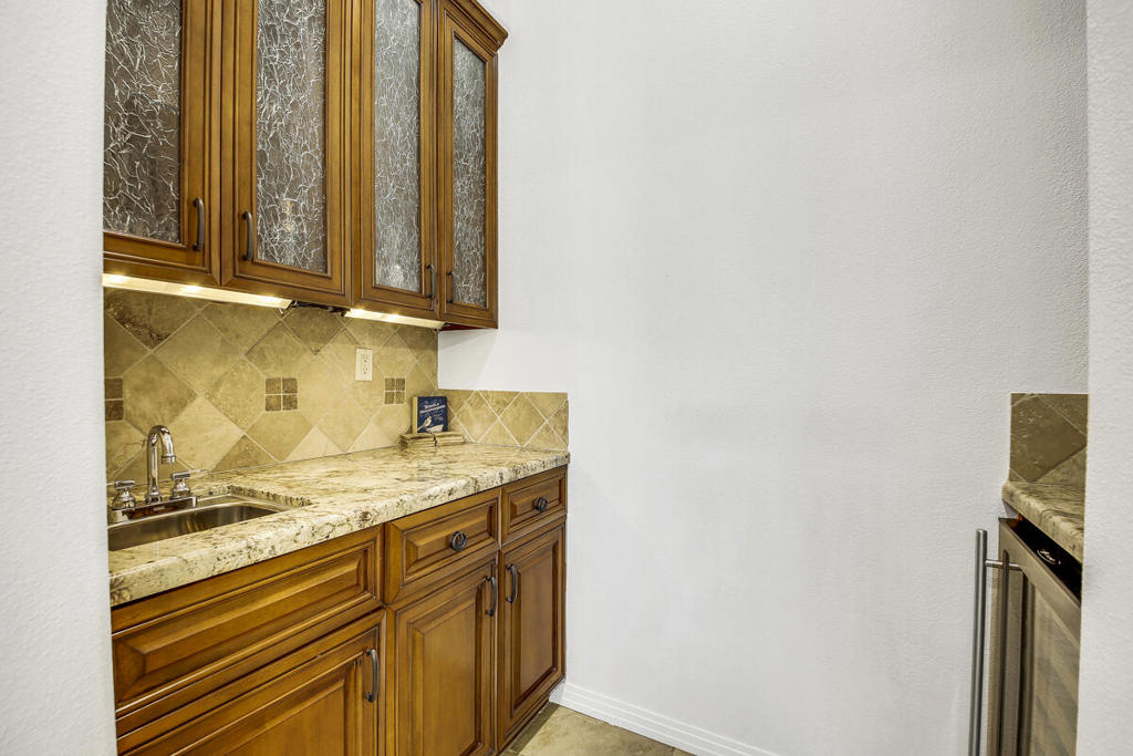 MLS #219135315DA image #13