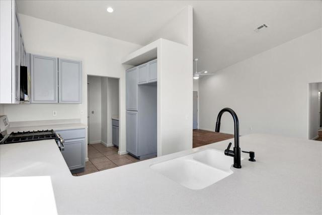 MLS #219135320PS image #5