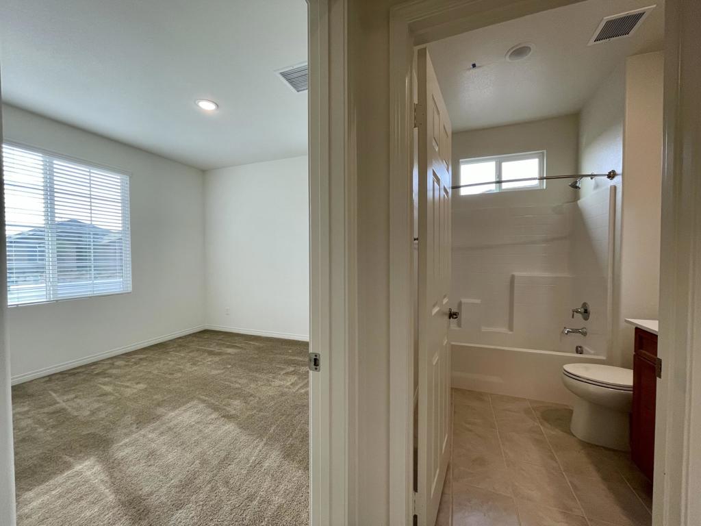 MLS #219135337DA image #8