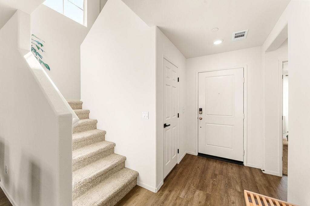 MLS #219135345DA image #17