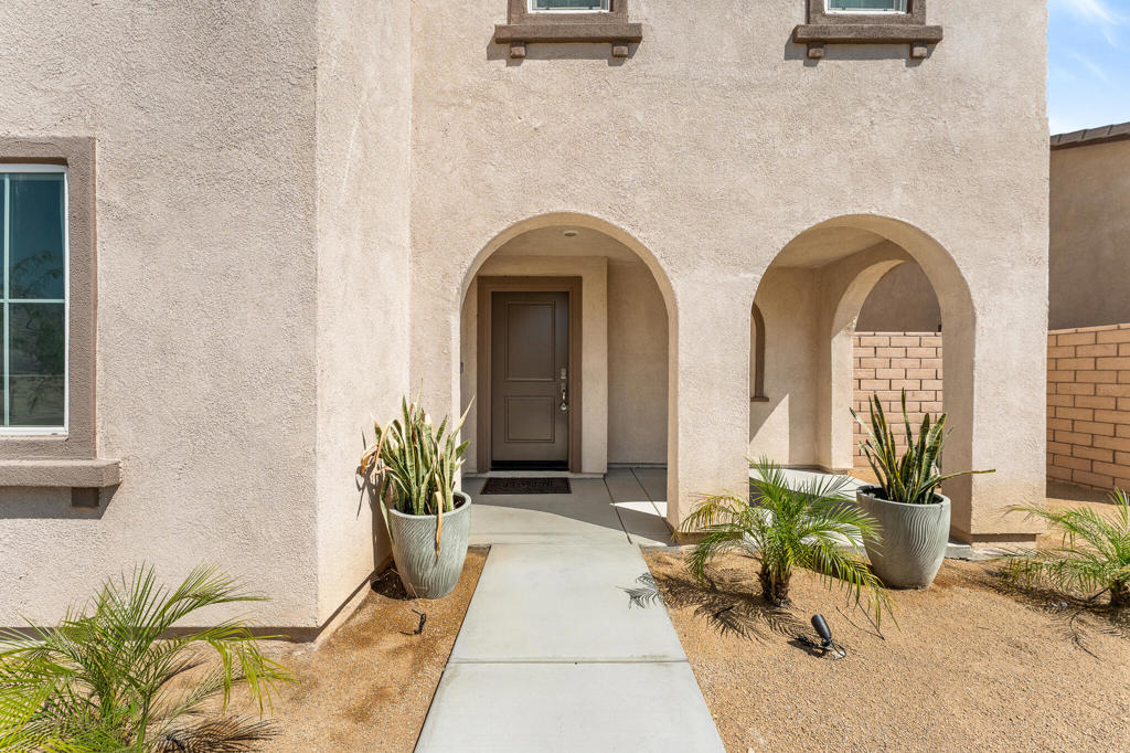 MLS #219135345DA image #2