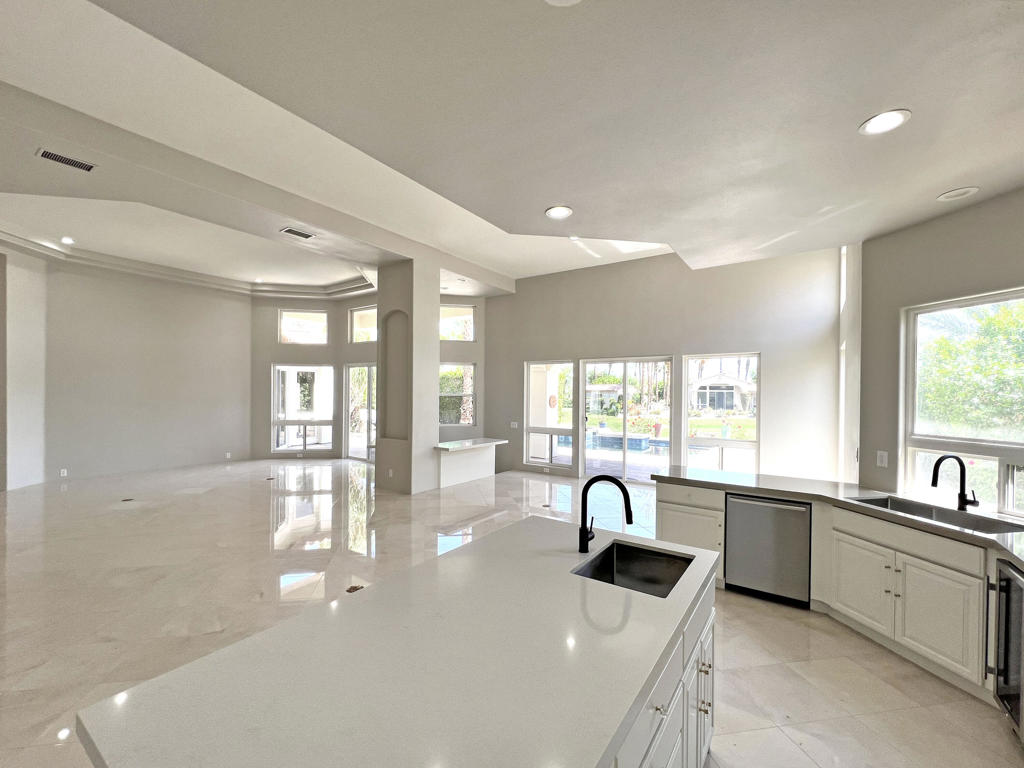 MLS #219135373DA image #17