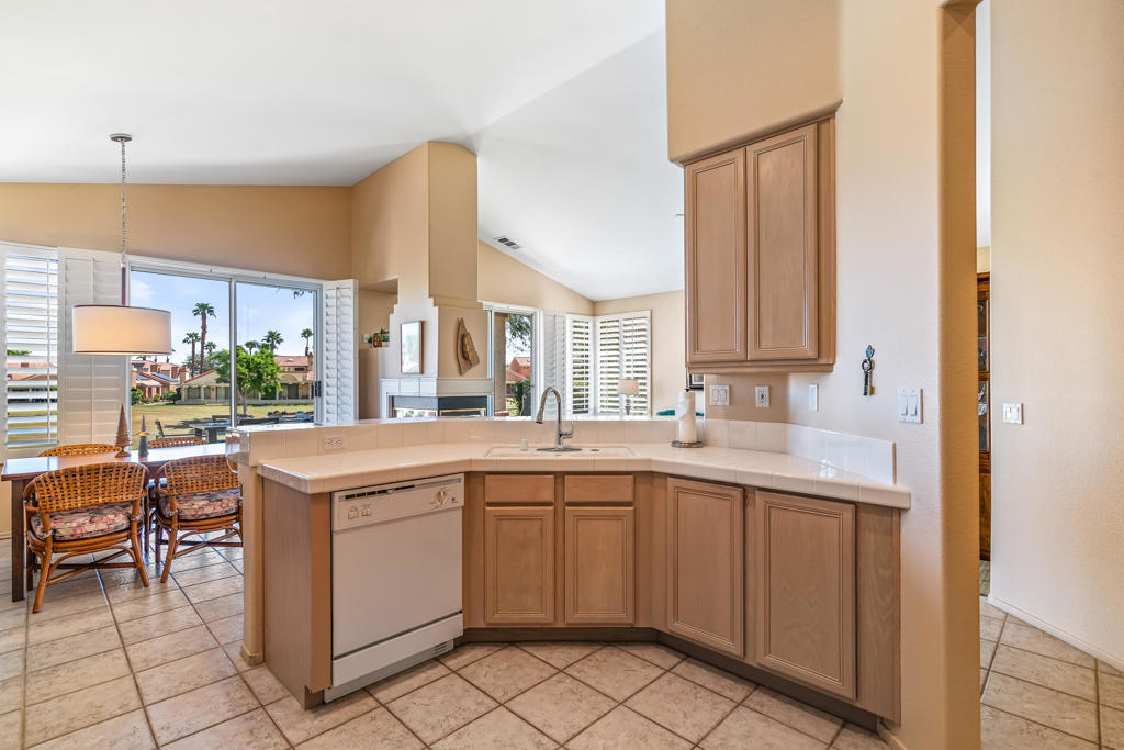 MLS #219135376DA image #16