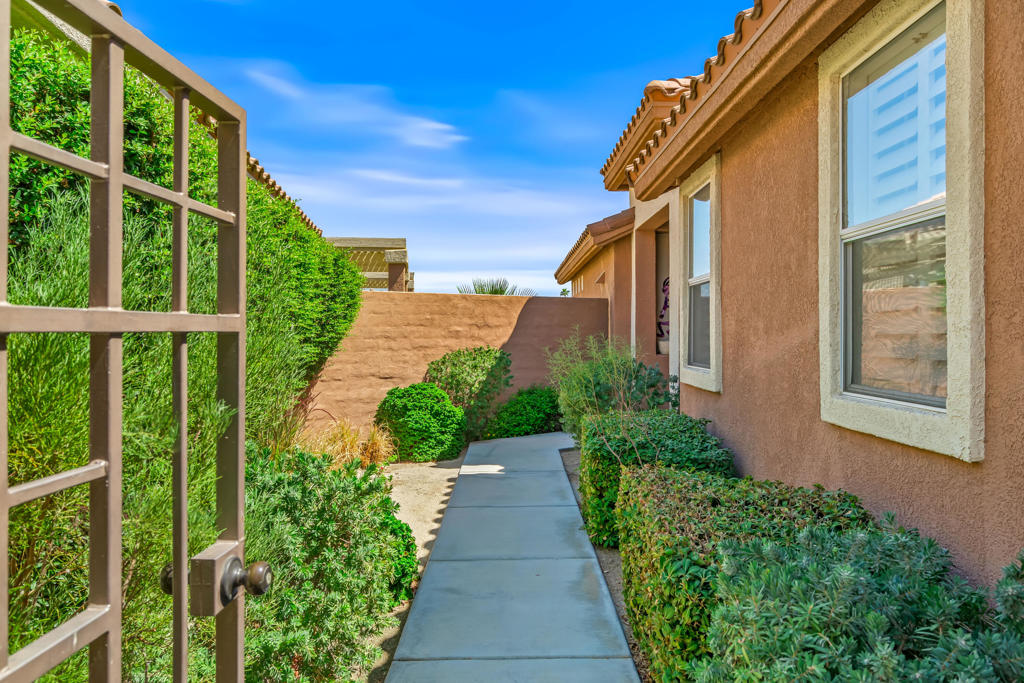 MLS #219135376DA image #3