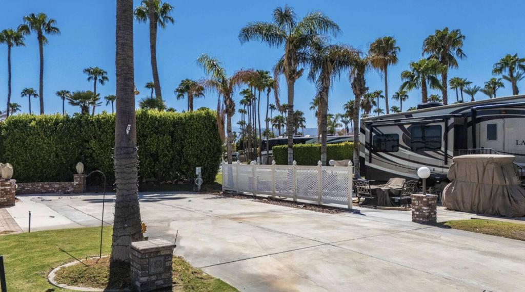 MLS #219135392PS image #2