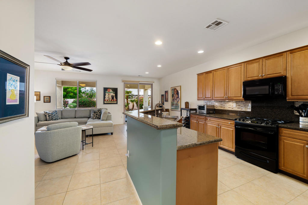 MLS #219135431DA image #3