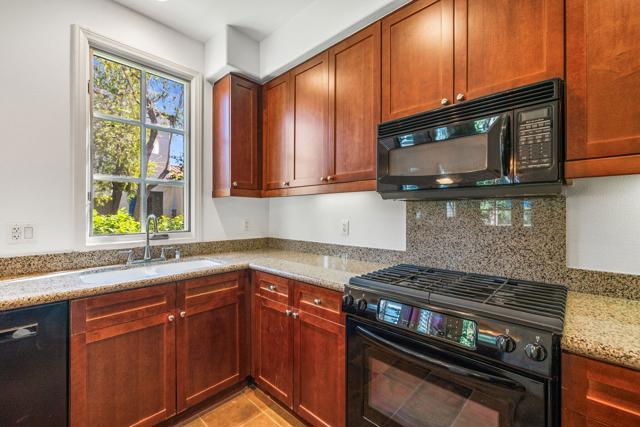 MLS #219135435DA image #16