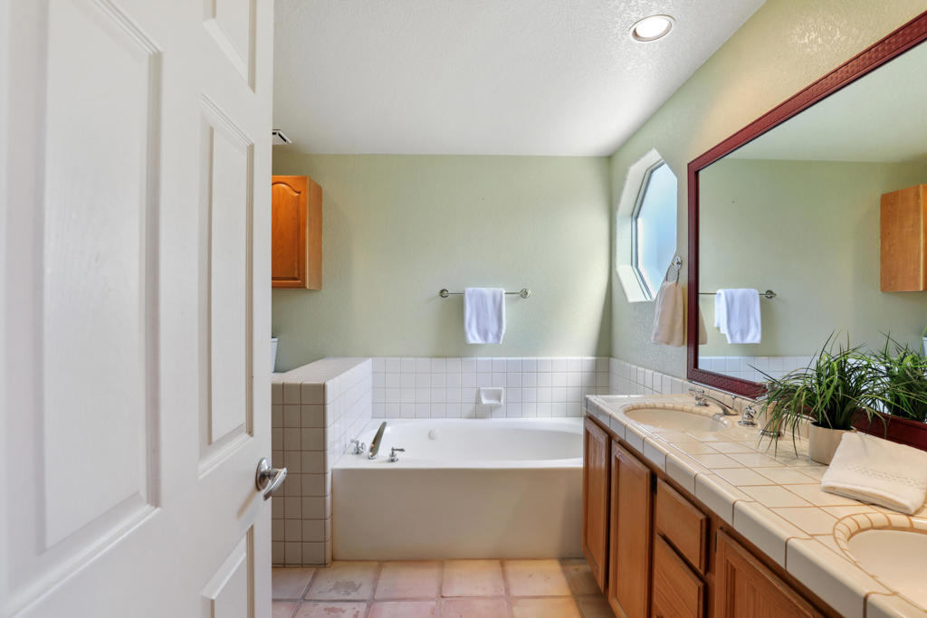 MLS #219135446PS image #32