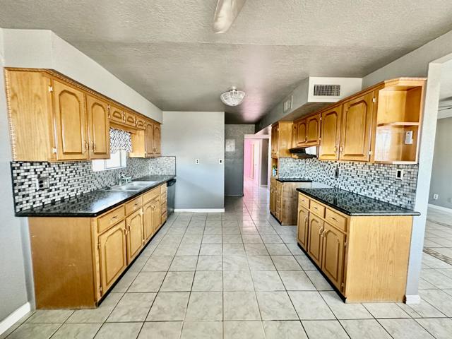 MLS #219135458DA image #4