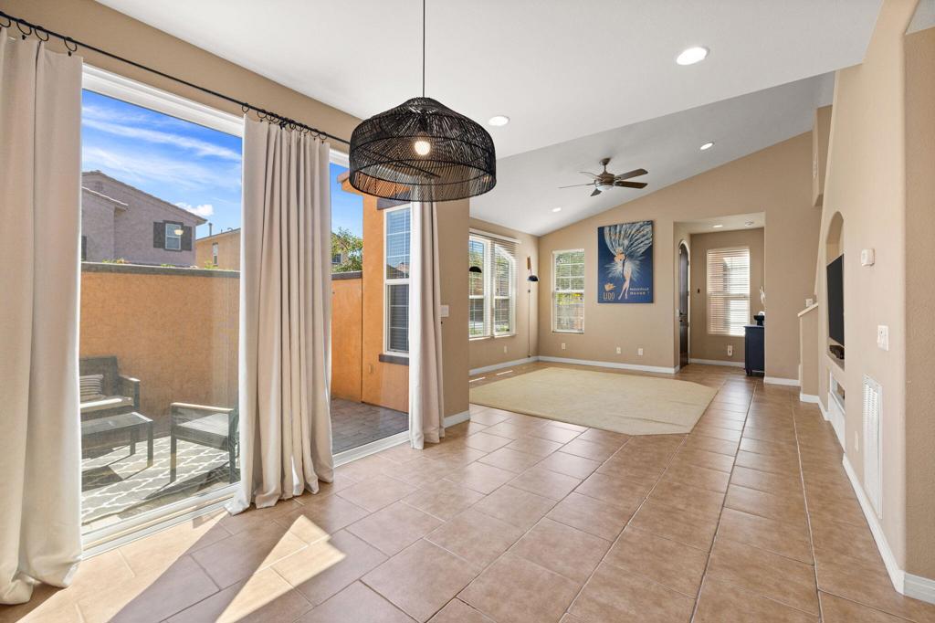 MLS #219135462DA image #14